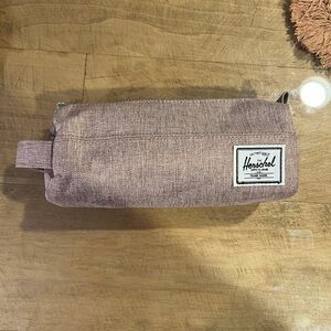 Herschel Supply Small Cosmetic Pouch